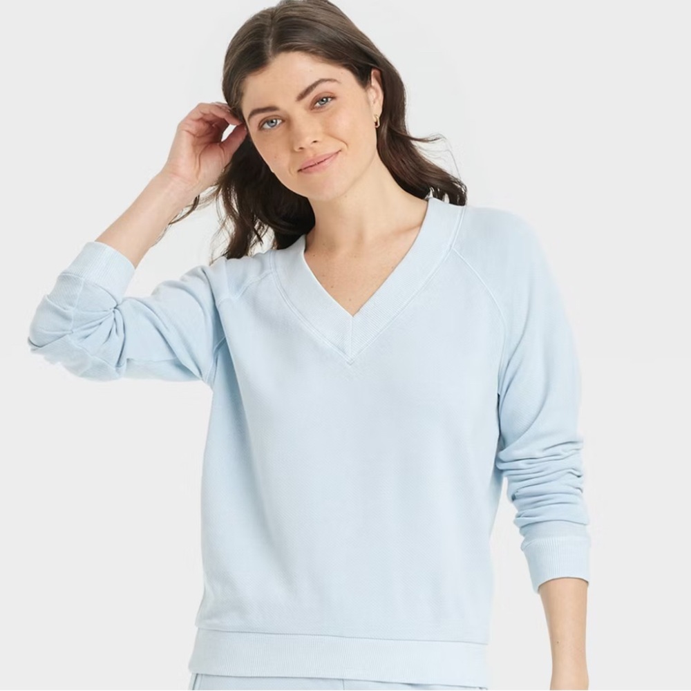 Universal Thread Sky Blue V-Neck Sweater